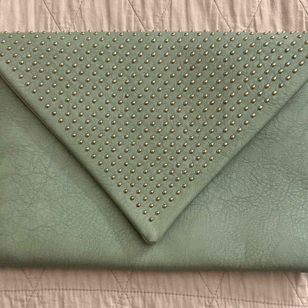 NWOT Urban Expressions Mint Studded Clutch